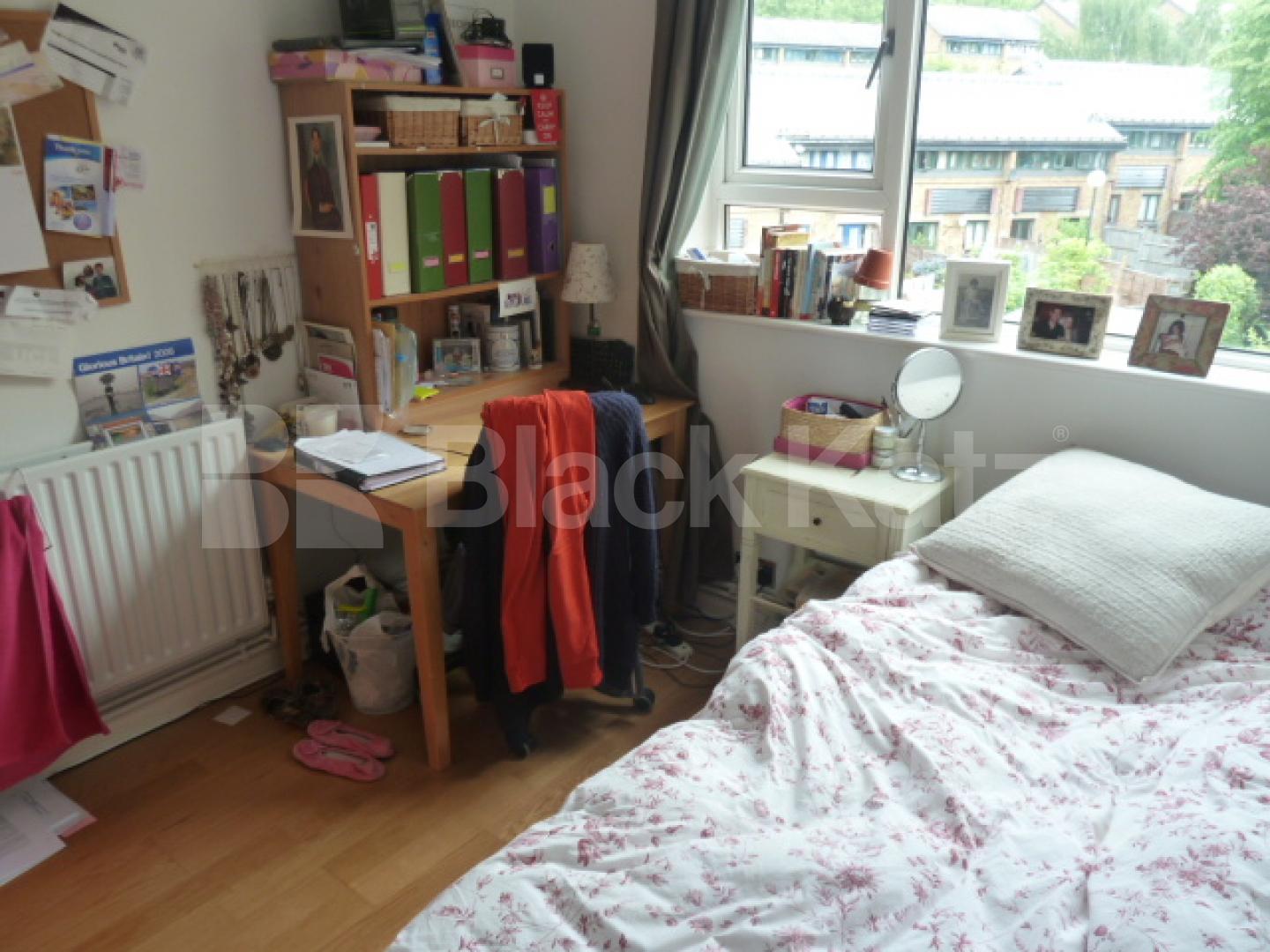 			NEW INSTRUCTION!!!, 3 Bedroom, 1 bath, 1 reception Flat			 Crouch Hill, Crouch Hill